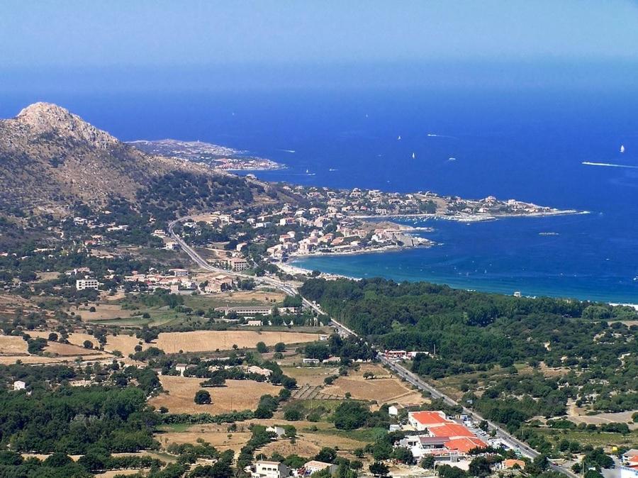 Equipe De 27m2, A 100m De La Mer, Et 500m Des Commerces Appartement Algajola (Corsica)