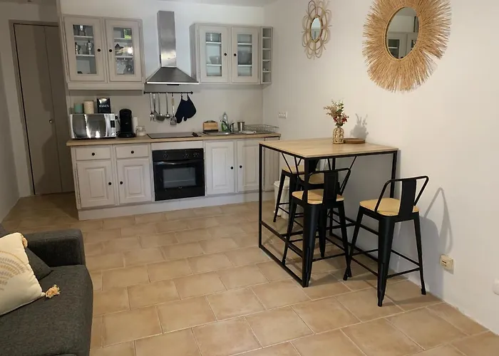 Studio tout équipé de 27m2, à 100m de la mer, et 500m des commerces